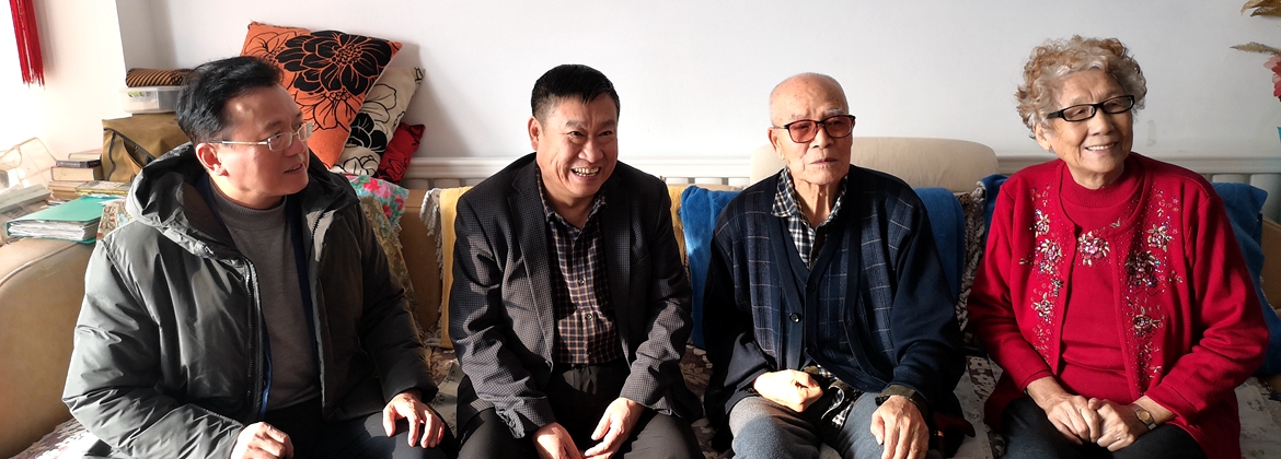 沈陽分院領(lǐng)導(dǎo)走訪慰問離退休老干部、困難黨員及困難職工