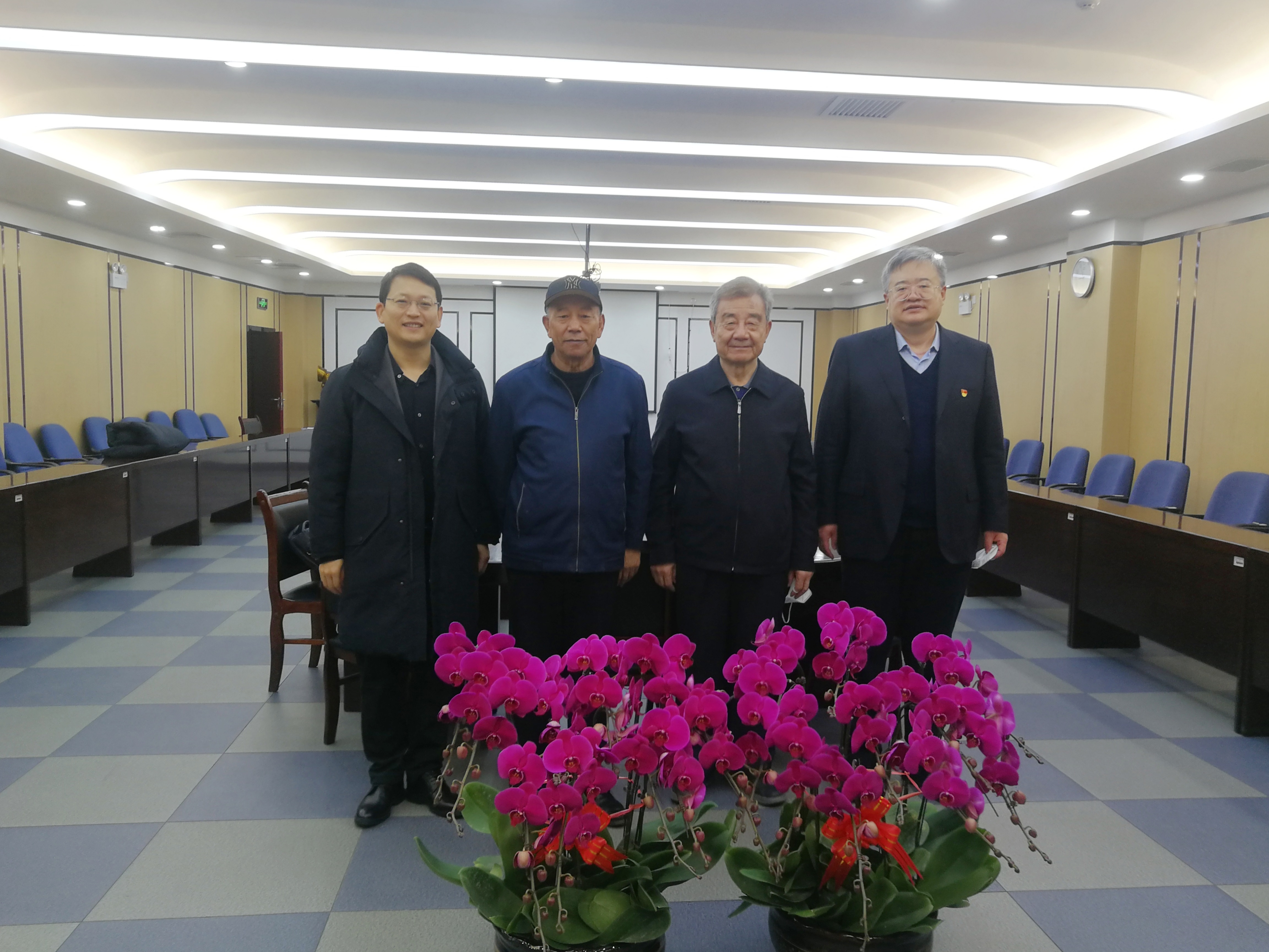 沈陽(yáng)分院看望慰問(wèn)兩院院士